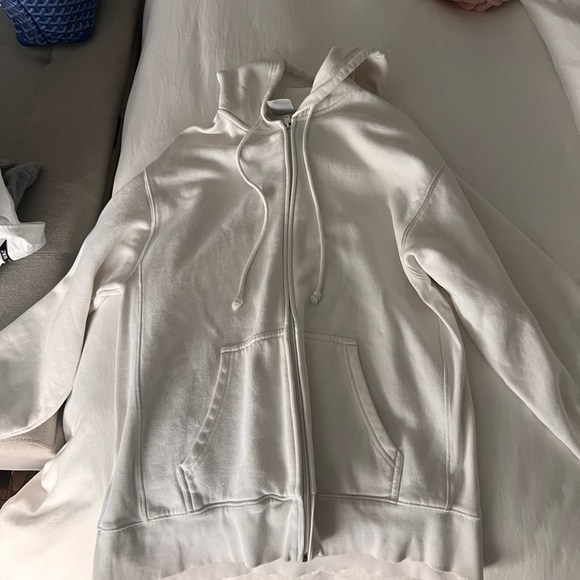 White aritzia oversized zip up - Picture 1 of 2
